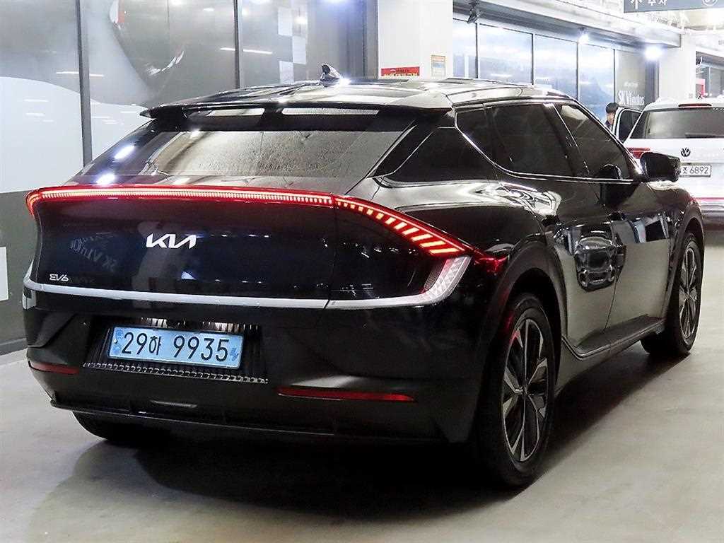 KIA EV6 - Vista 4