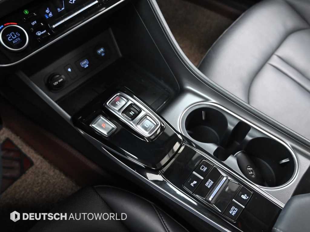 HYUNDAI Sonata - Vista 9