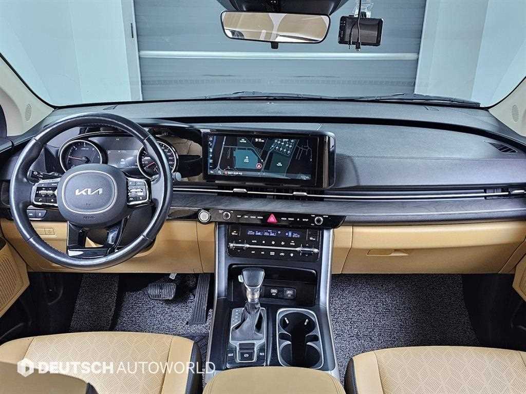 KIA Carnival - Vista 7