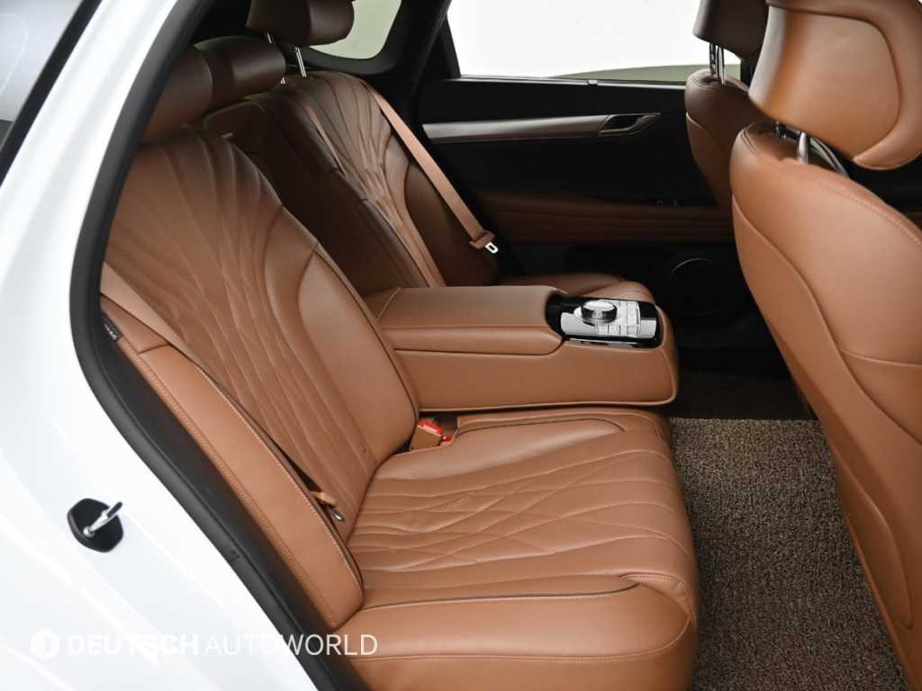 Genesis G80 - Vista 12