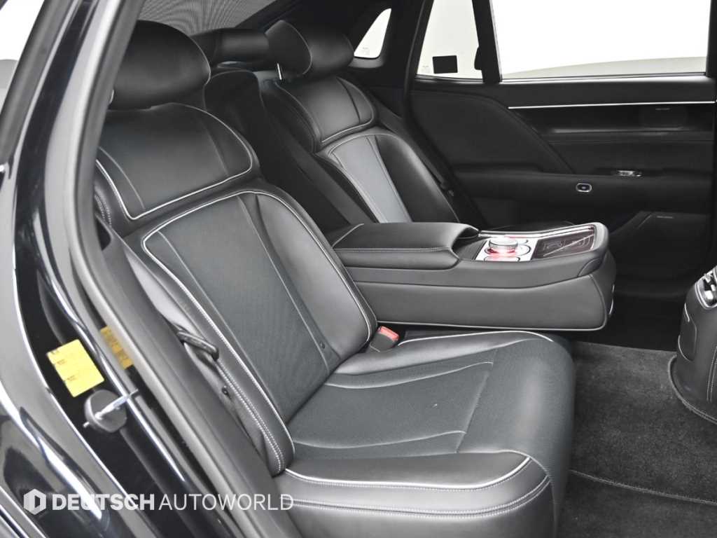 Genesis G90 - Vista 12