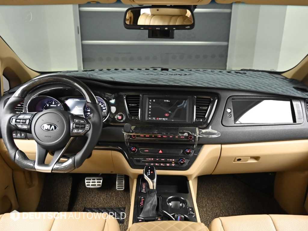 KIA Carnival - Vista 7