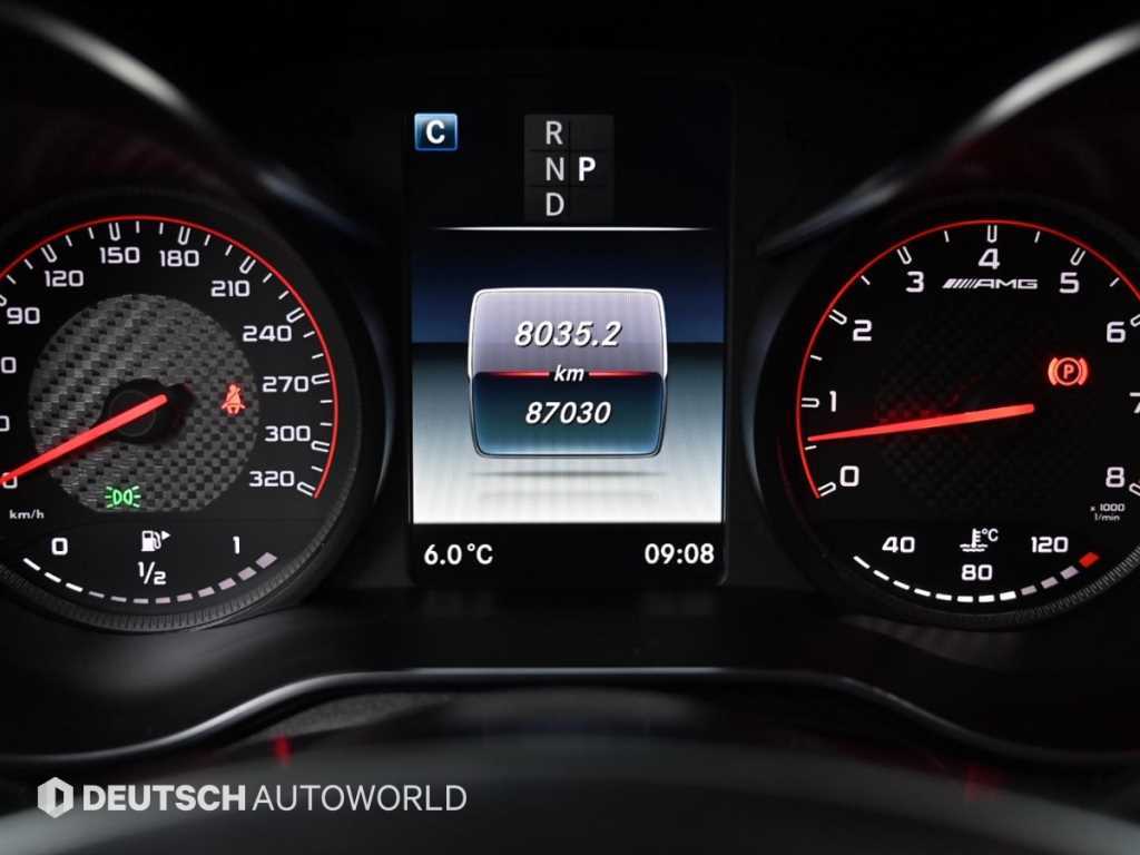 Mercedes Benz GLC Class - Vista 8