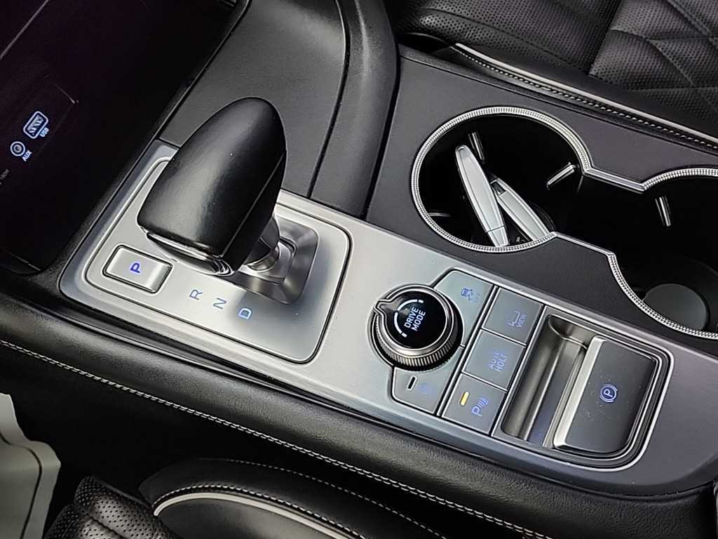 Genesis G70 - Vista 8