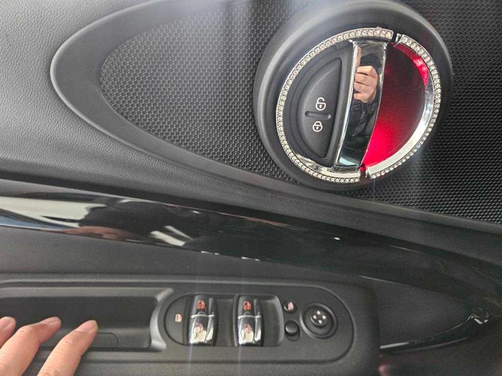 Mini Clubman - Vista 9