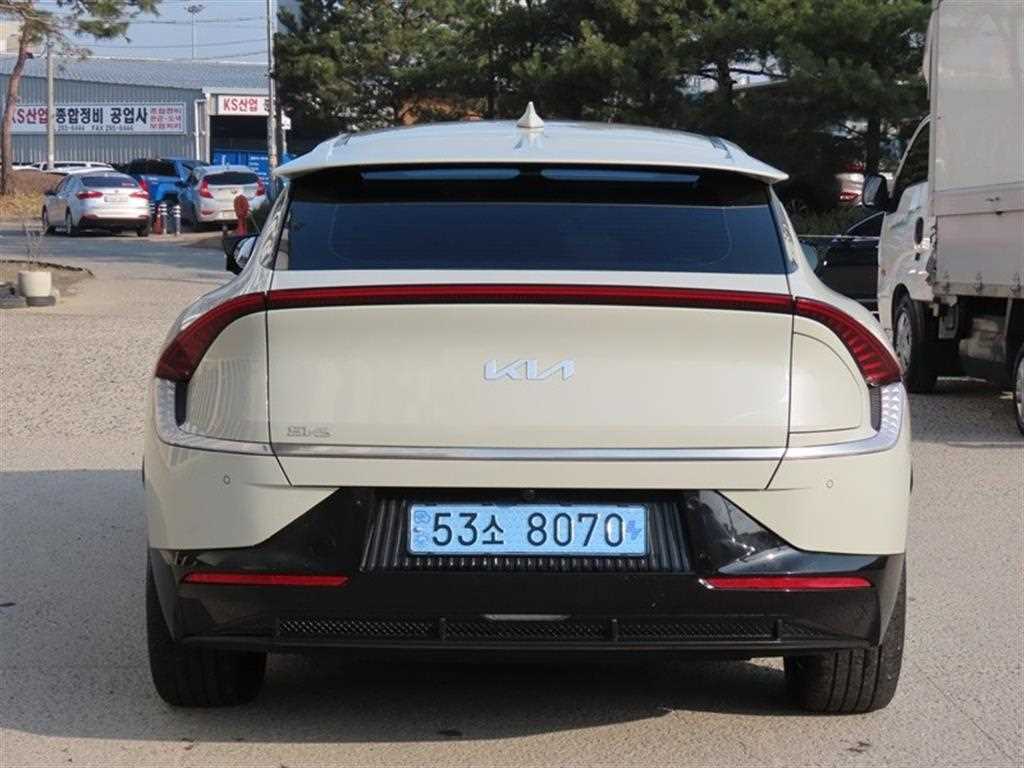 KIA EV6 2022 Blanco - Importación desde Corea - HF Imports Iquique - Foto 1