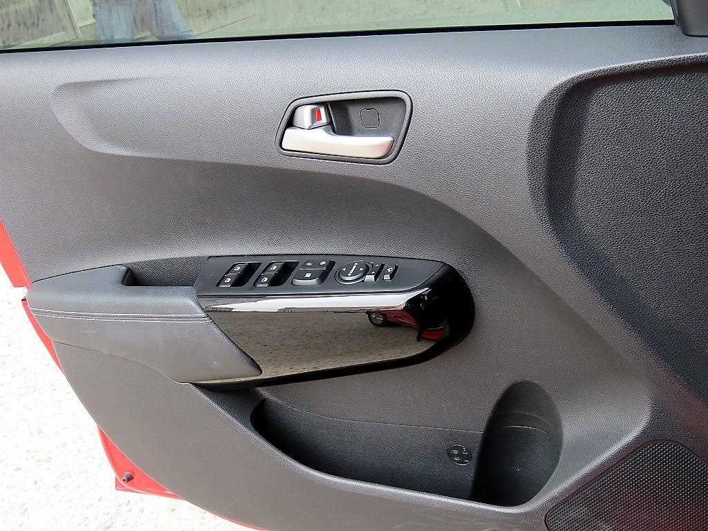 KIA Morning - Vista 11