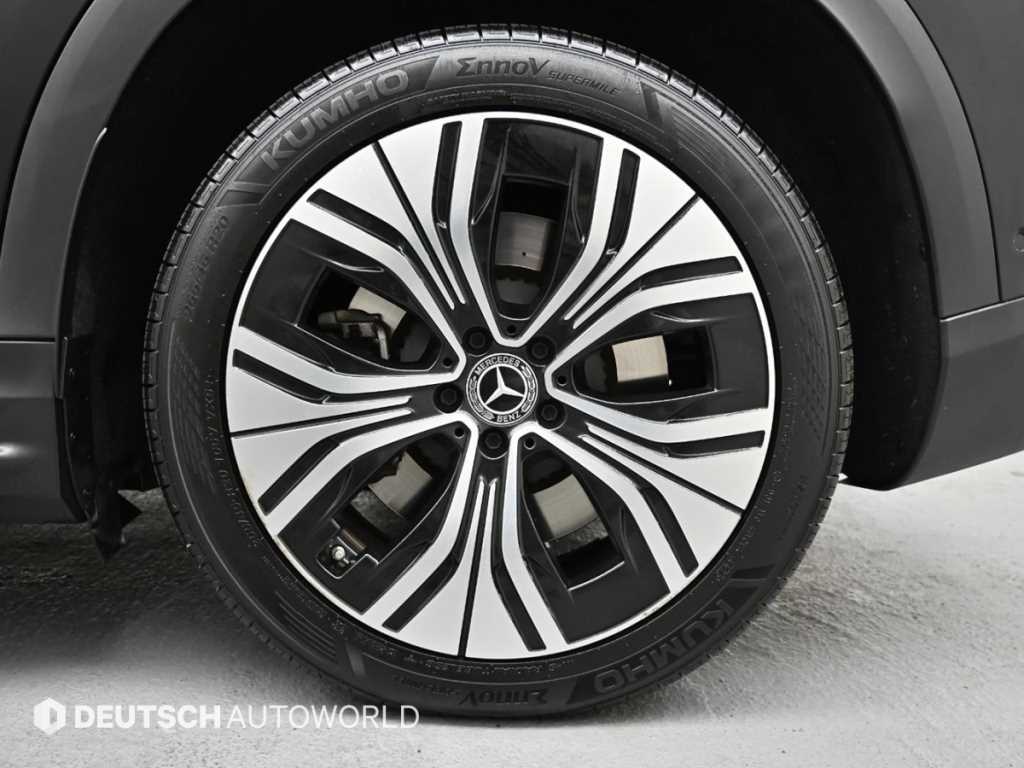 Mercedes Benz EQE - Vista 5