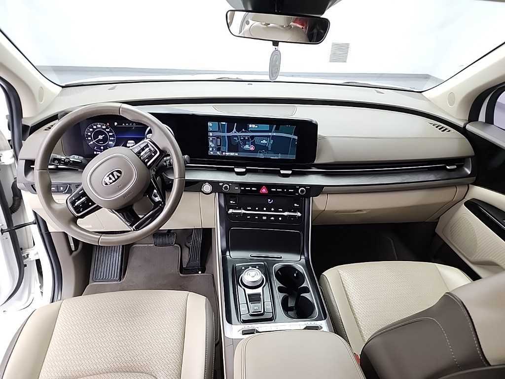 KIA Carnival - Vista 7