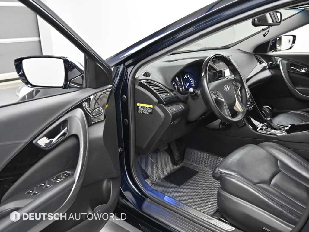 HYUNDAI Grandeur - Vista 11