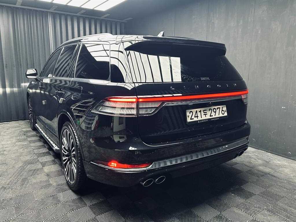 Lincoln Aviator - Vista 4