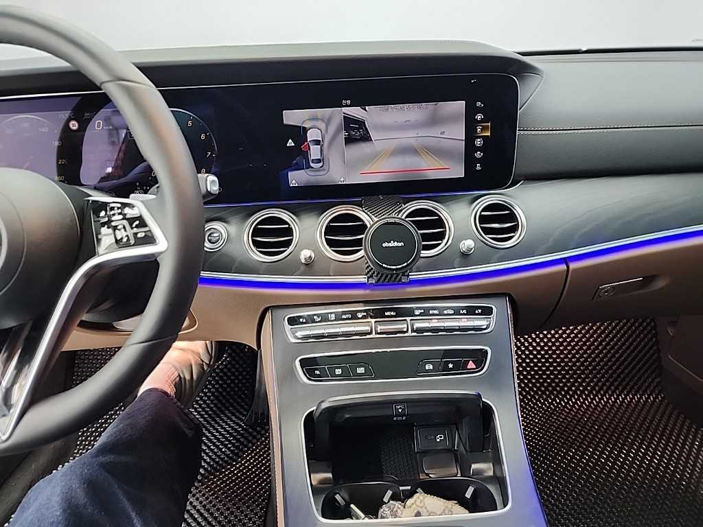 Mercedes Benz E class - Vista 11