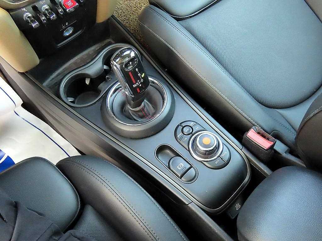 Mini Countryman - Vista 11