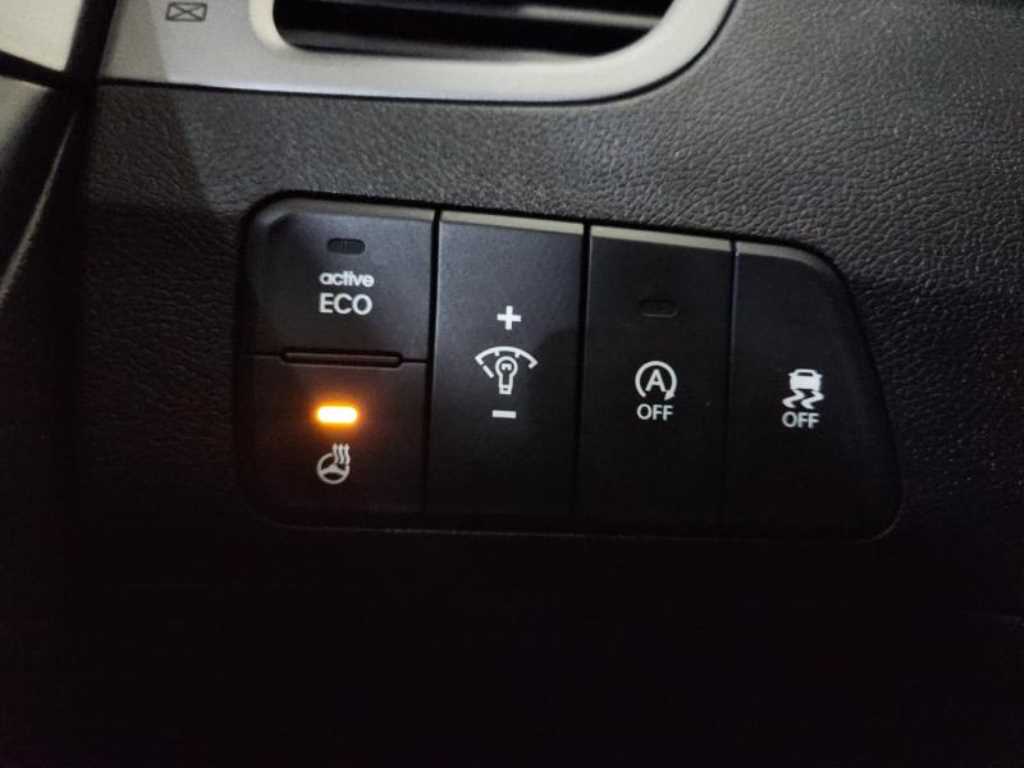 HYUNDAI Avante - Vista 11