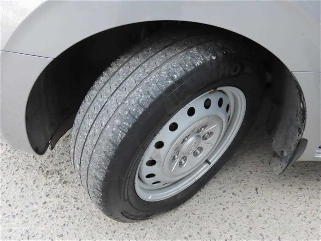 HYUNDAI Staria 2022 Gris - Importación desde Corea - HF Imports Iquique - Foto 18