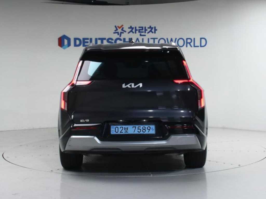 KIA EV9 - Vista 4