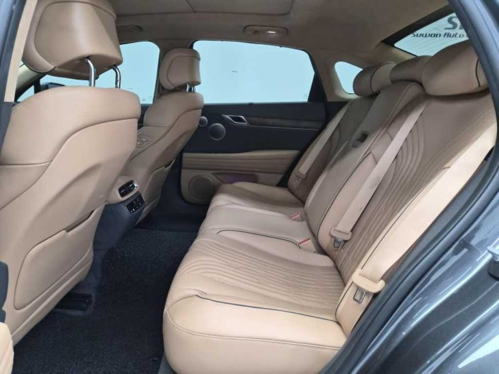 Genesis G80 - Vista 10