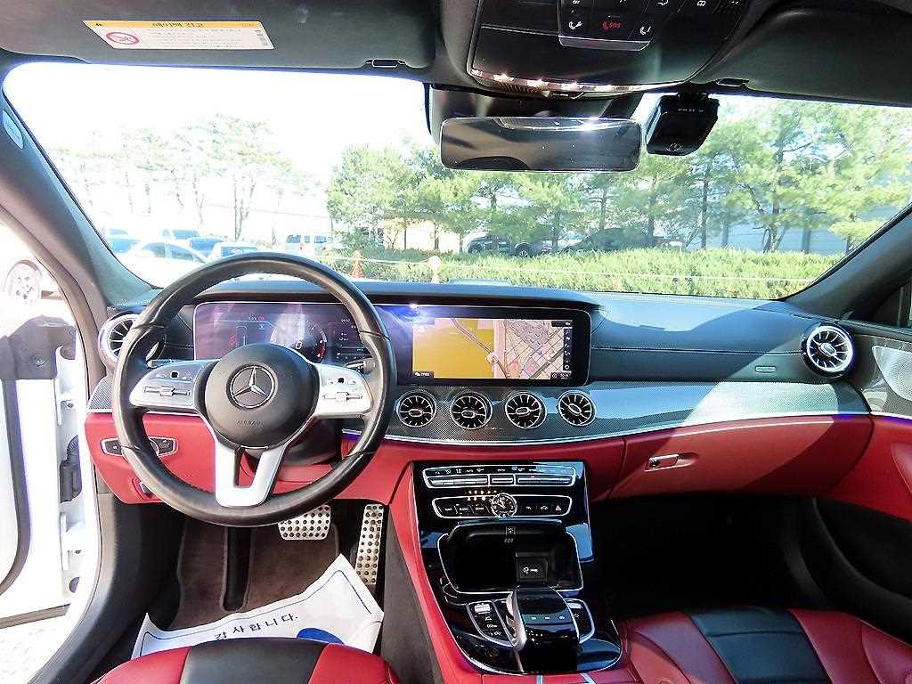 Mercedes Benz CLS Class - Vista 7