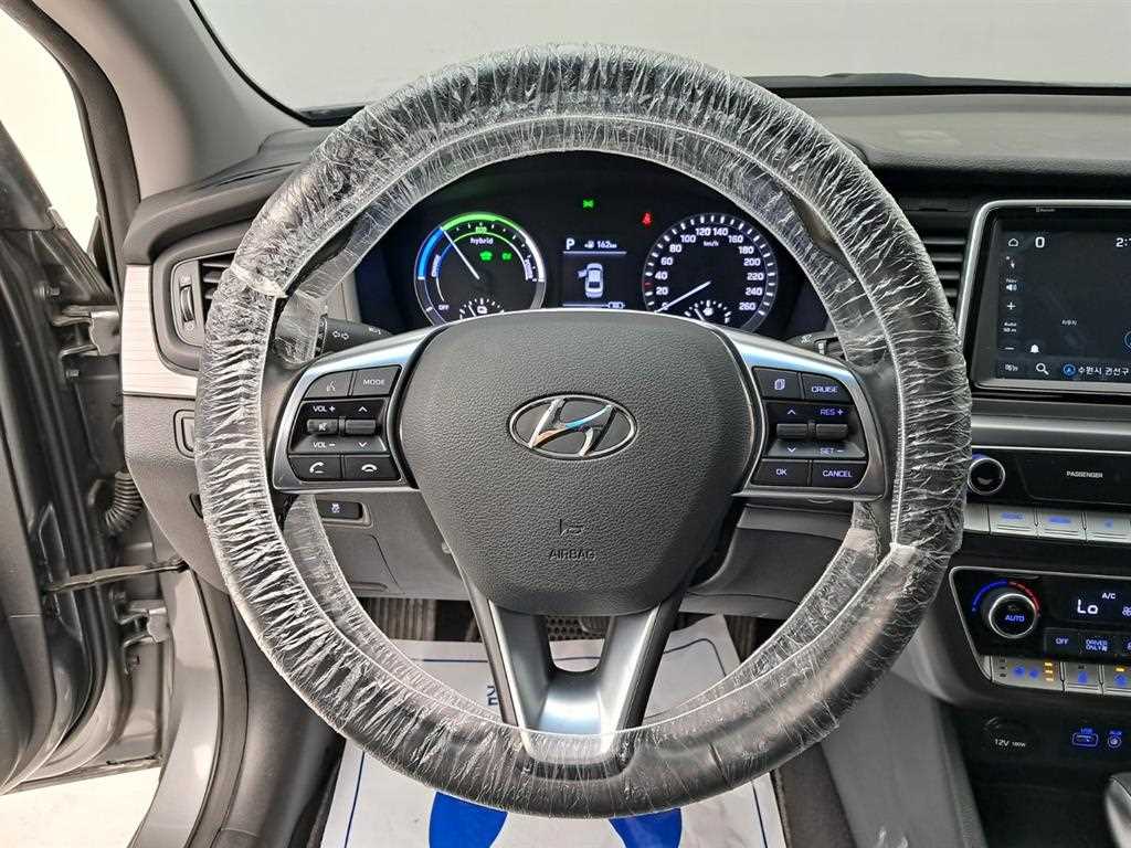 HYUNDAI Sonata - Vista 8