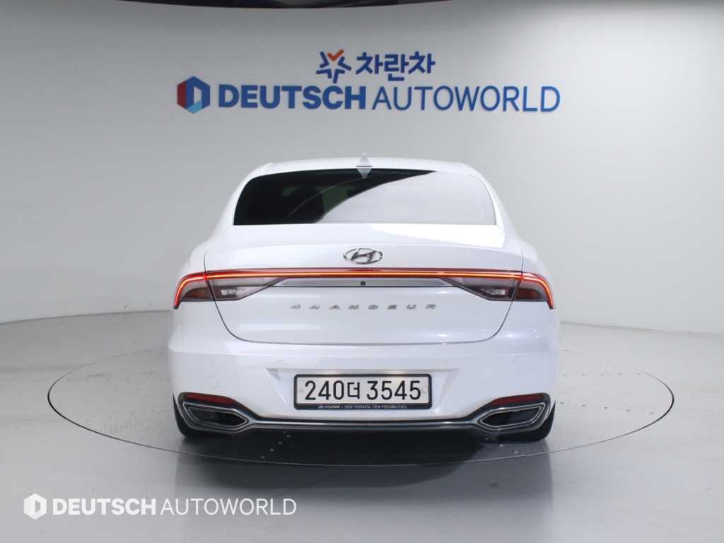 HYUNDAI Grandeur - Vista 4