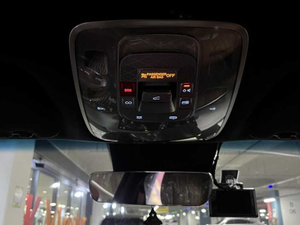 Genesis GV70 - Vista 12