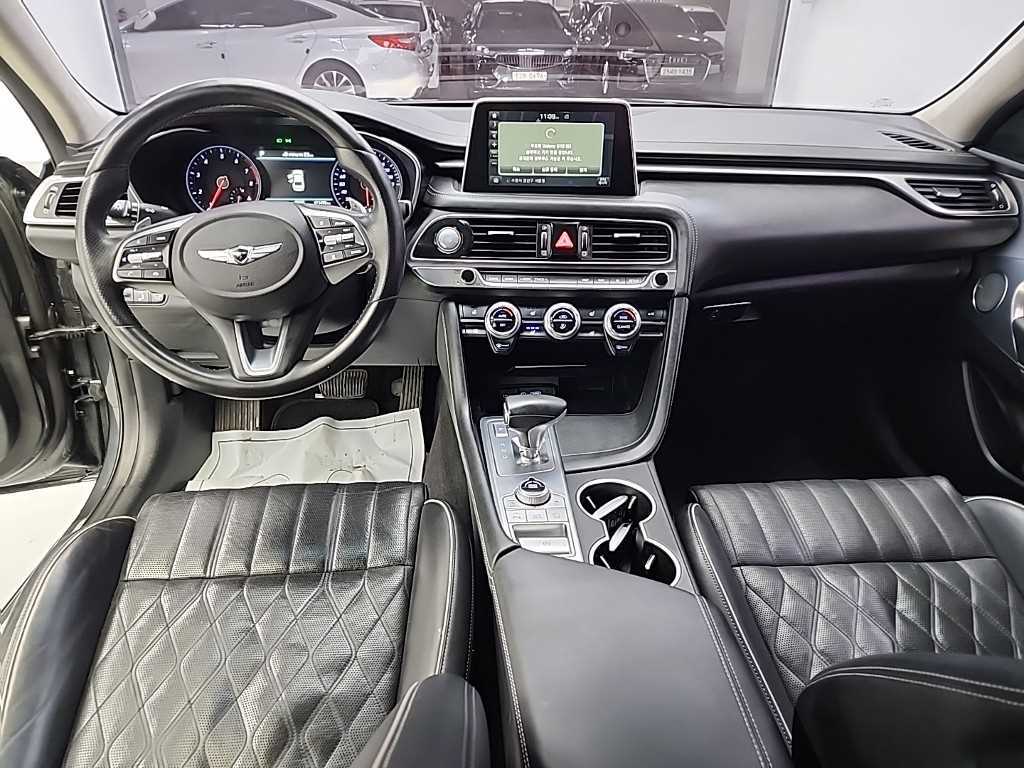 Genesis G70 - Vista 7