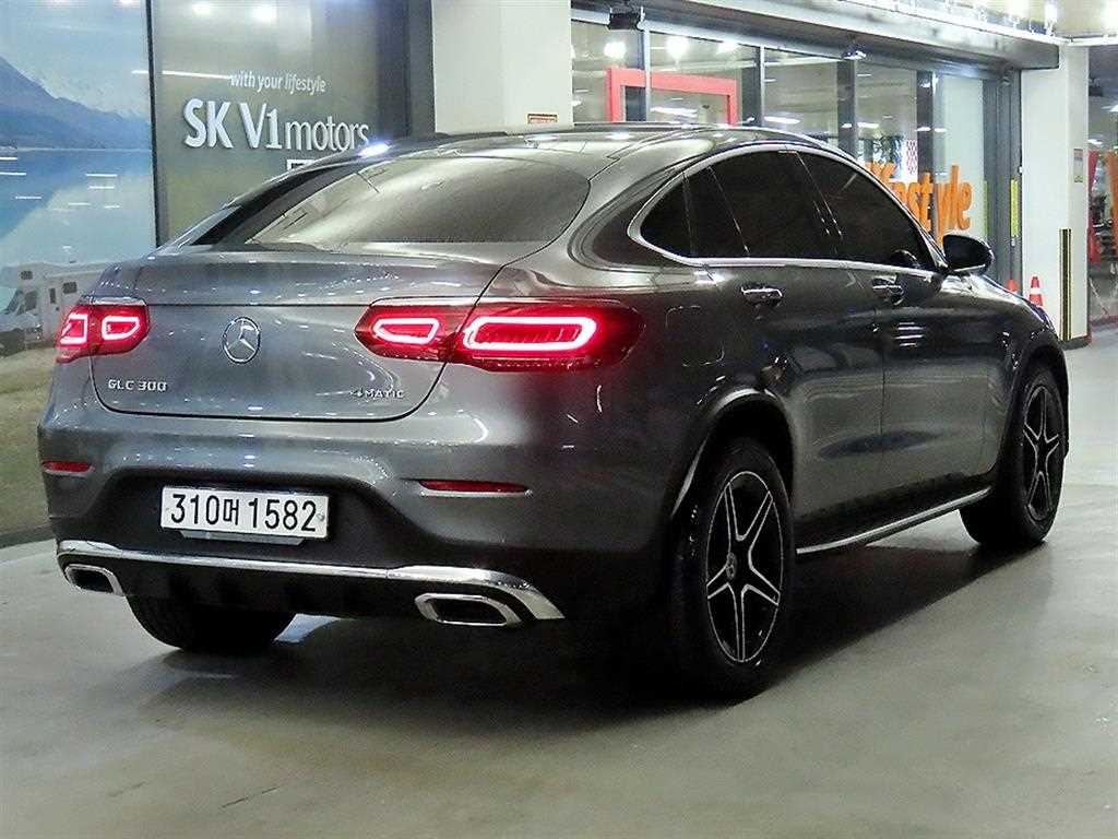Mercedes Benz GLC Class - Vista 4