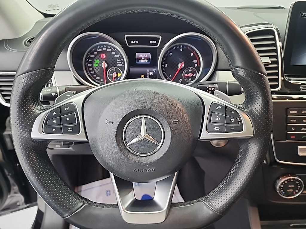 Mercedes Benz GLE Class - Vista 9