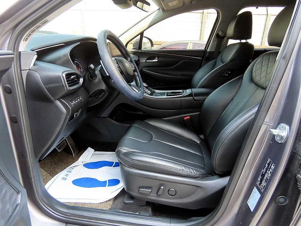 HYUNDAI Santa Fe - Vista 5