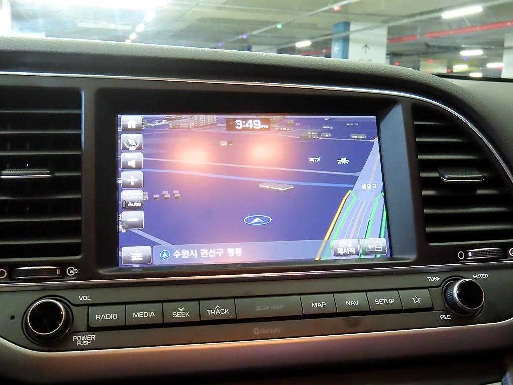 HYUNDAI Avante 2018 Gris - Importación desde Corea - HF Imports Iquique - Foto 13