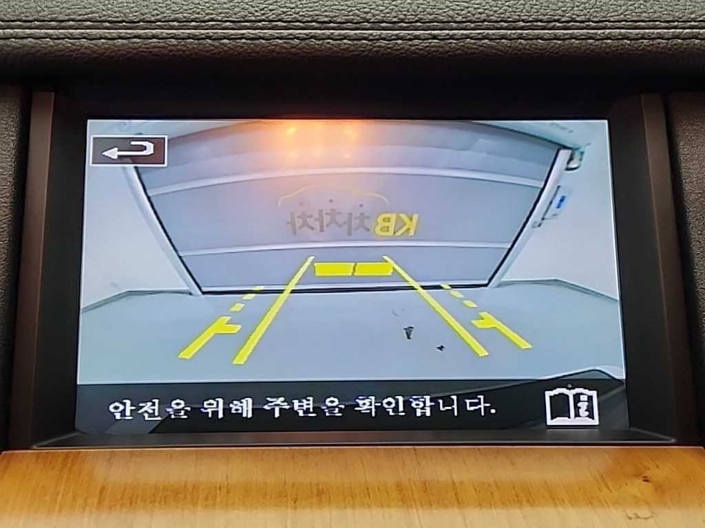 Land Rover Discovery 2015 Blanco - Importación desde Corea - HF Imports Iquique - Foto 17