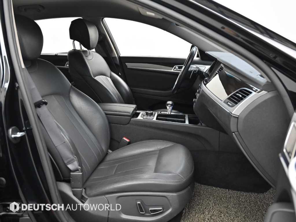 Genesis G80 - Vista 10