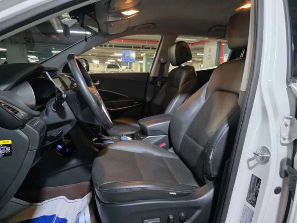 HYUNDAI Santa Fe - Vista 7