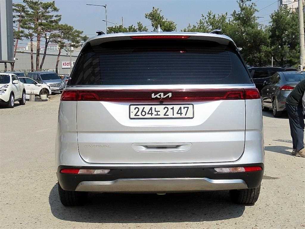 KIA Carnival - Vista 4