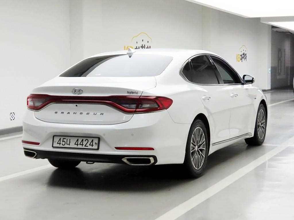 HYUNDAI Grandeur - Vista 4