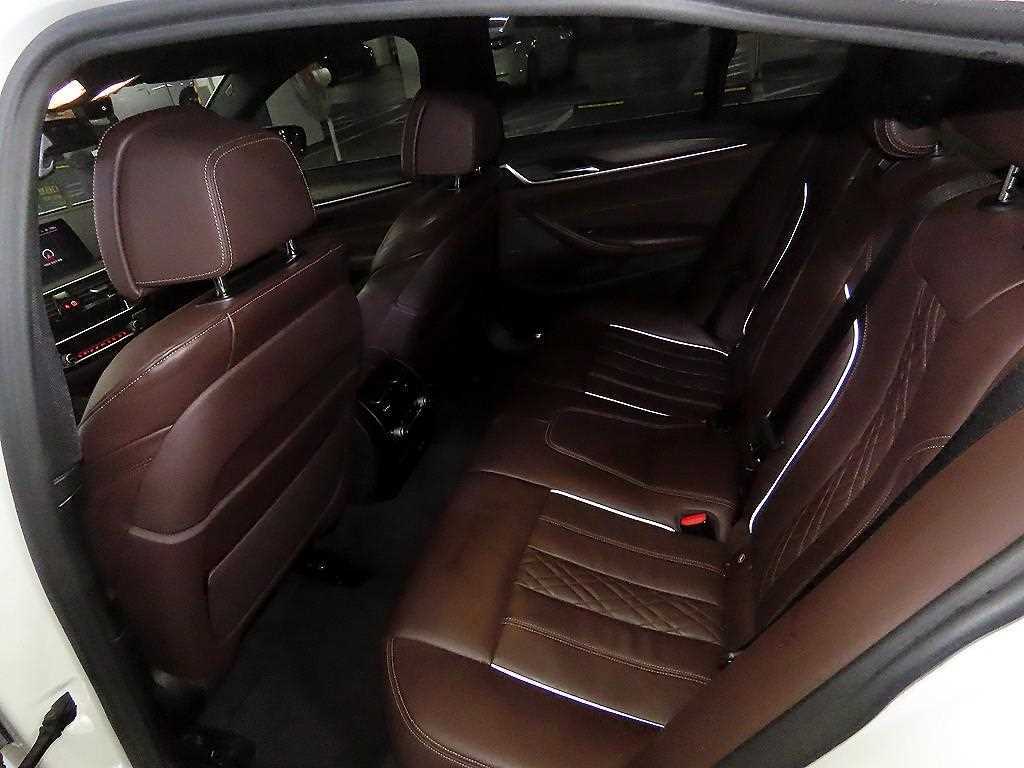 BMW 5 Series - Vista 7