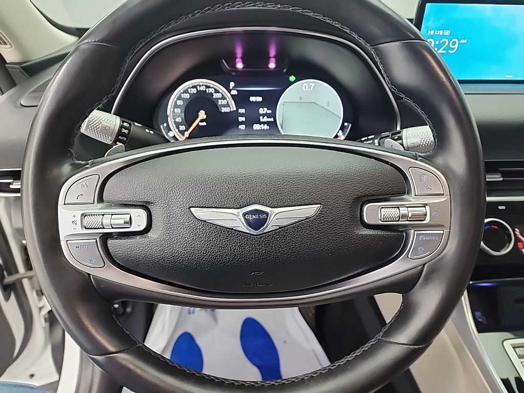 Genesis GV80 - Vista 9