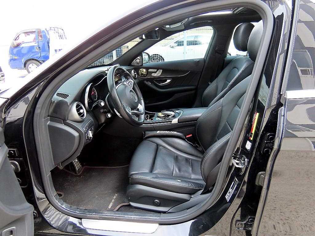 Mercedes Benz C Class - Vista 5