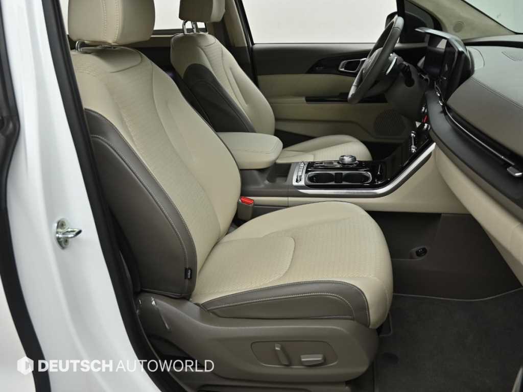 KIA Carnival - Vista 10