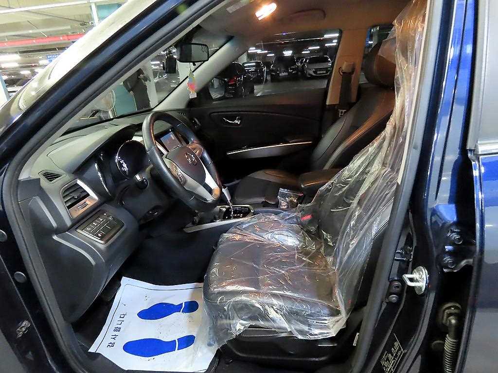 Ssangyong Tivoli - Vista 6