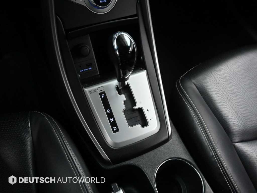 HYUNDAI Avante - Vista 9