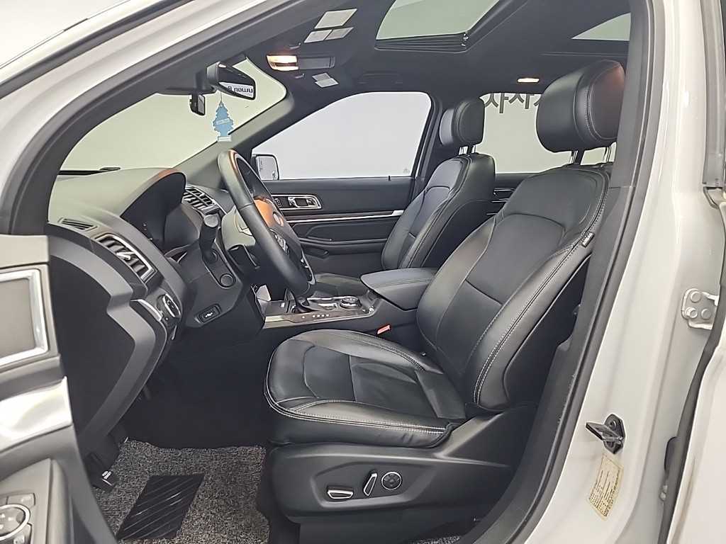 Ford Explorer - Vista 11