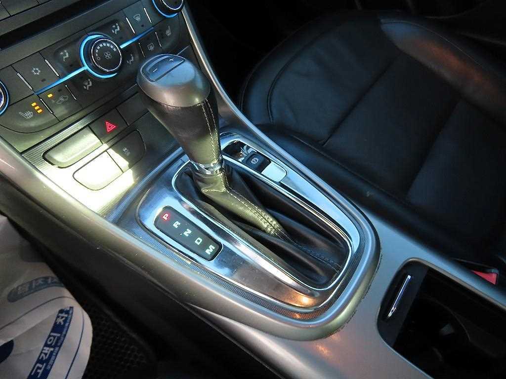 Chevrolet Malibu - Vista 10