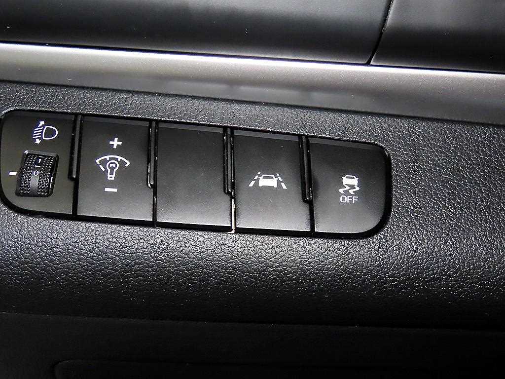 HYUNDAI Avante 2020 Blanco - Importación desde Corea - HF Imports Iquique - Foto 14