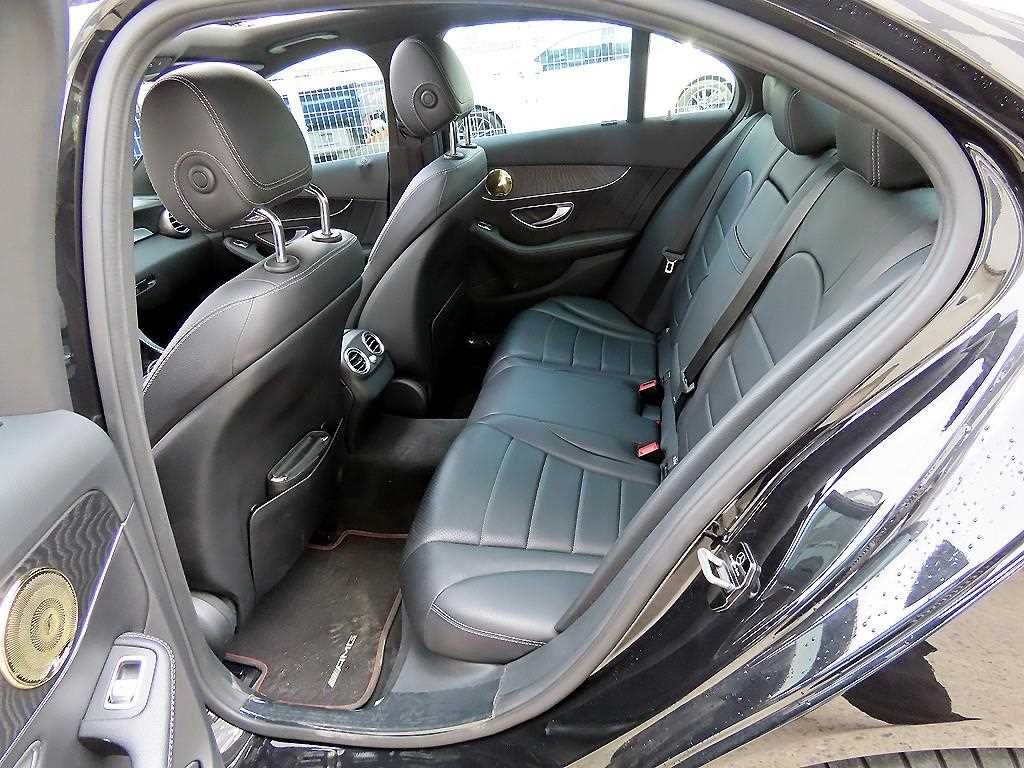 Mercedes Benz C Class - Vista 6