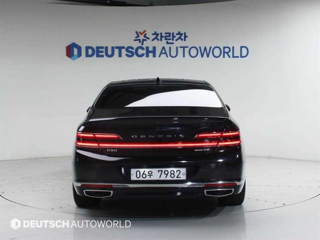 Genesis G90 - Vista 4