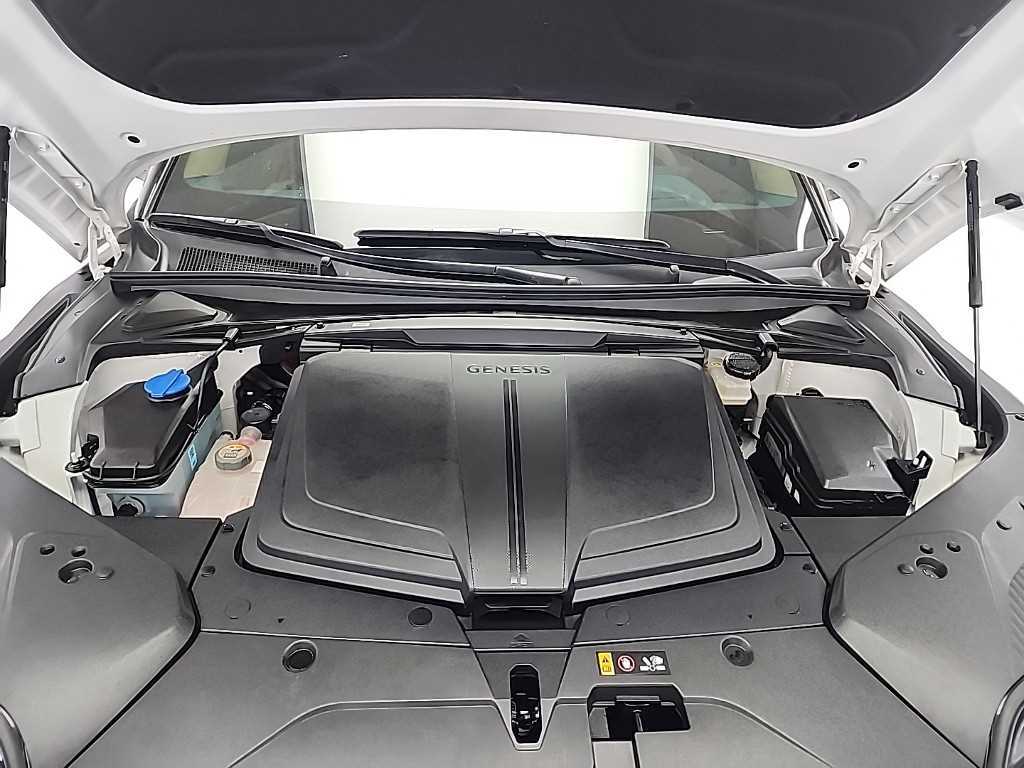 Genesis GV60 - Vista 5