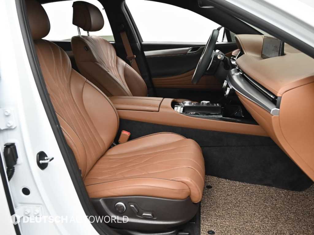 Genesis G80 - Vista 10