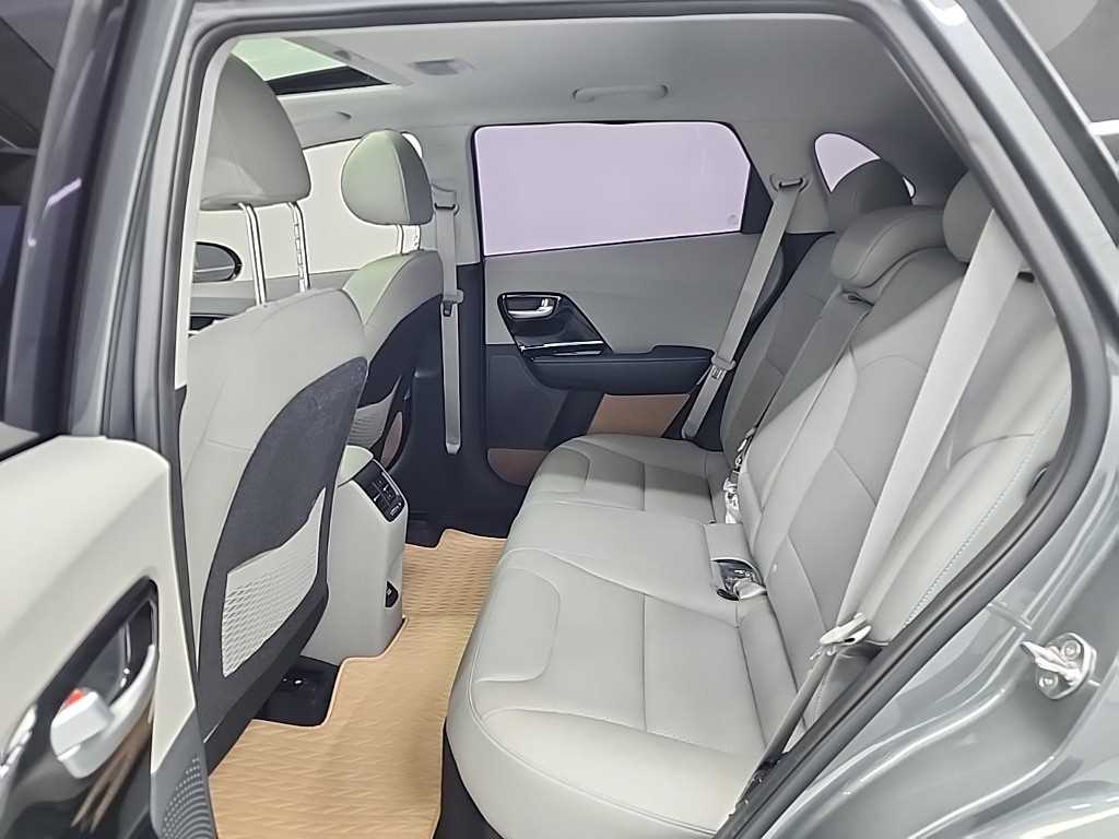 KIA Niro - Vista 12