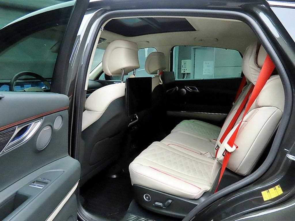 Genesis GV80 - Vista 6